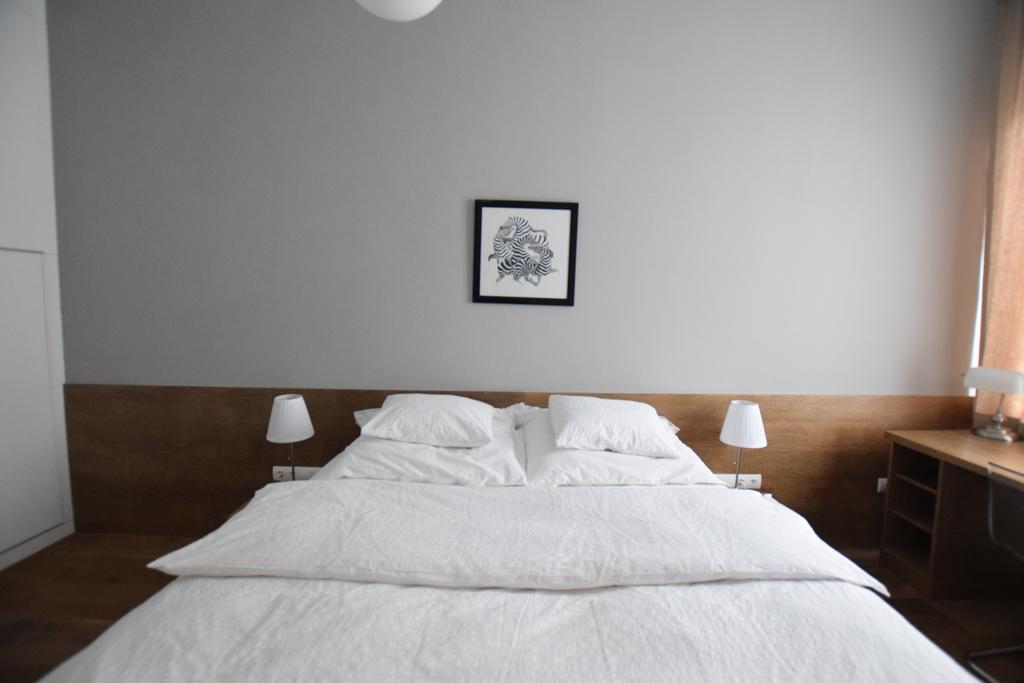 בודפשט Luxury Apartment By Hi5 - Szervita Suite מראה חיצוני תמונה
